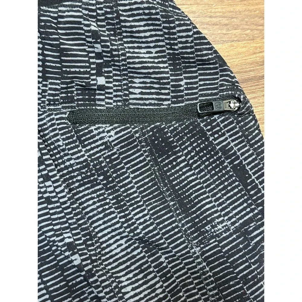 Lululemon T.H.E Compression Lined Shorts Black Abstract Print Athletic Men Sz M